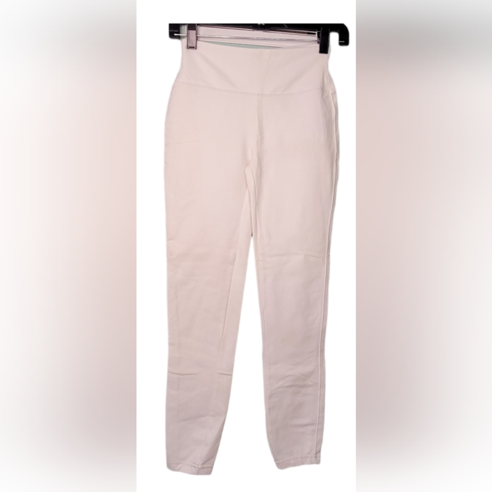 Assets by Sara Blakely size small